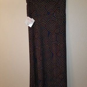 3XL Lularoe maxi skirt
NwT